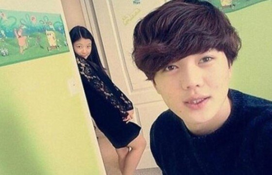 본문 이미지 - 김유정 친오빠 김부근의 셀카가 화제다.  ⓒ News1 