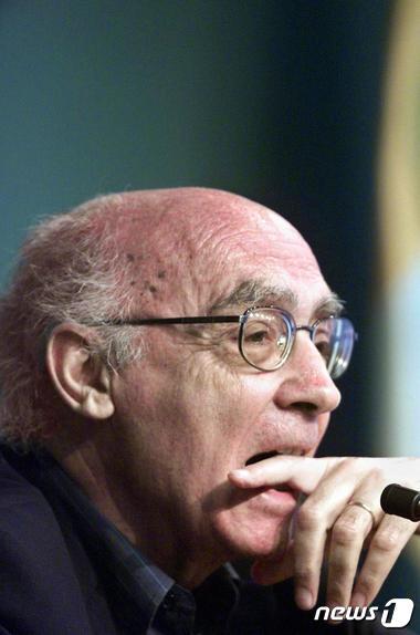 본문 이미지 - 주제 사라마구 ⓒ AFP=News1