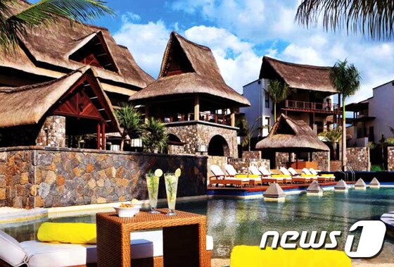 본문 이미지 - 프리미엄급 부띠끄 호텔, 앙사나 발라클라바 리조트는 모리셔스에서 최고의 신혼여행지로 손꼽힌다. (허니문리조트 제공)ⓒ News1travel