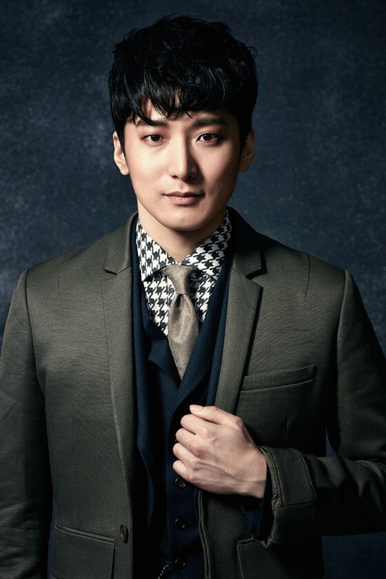 본문 이미지 - 배우 진태화가 뮤지컬 '드라큘라'의 조나단 캐릭터를 구축해 나가는 과정을 설명했다. ⓒ News1star/오디컴퍼니