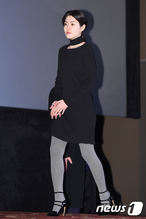 (서울=뉴스1스타) 고아라 기자 = 배우 심은경이 13일 오후 서울 롯데시네마 건대입구점에서 열린 영화 '로봇, 소리'(이호재 감독) 언론시사회에 참석하고 있다.'로봇, 소리'는 …