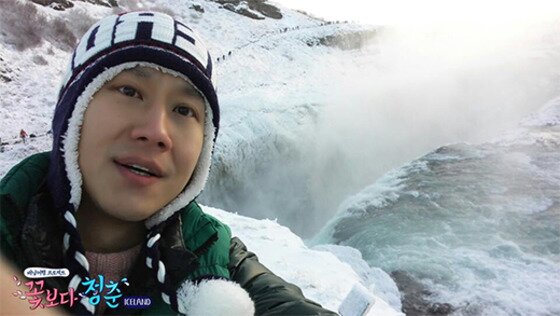 본문 이미지 - 정우 김유미 결혼 소식이 전해진 가운데 tvN '꽃보다 청춘' 측이 축하 인사를 전했다.ⓒ News1star/ tvN '꽃보다 청춘' 방송화면 캡처