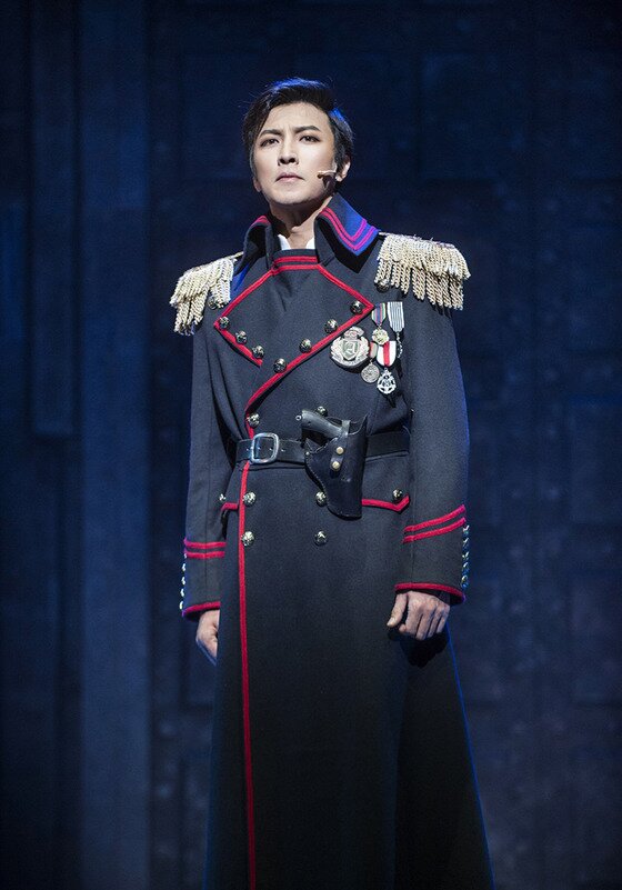 본문 이미지 - 배우 박건형이 뮤지컬 '프랑켄슈타인'에서 1인2역을 통해 극과극 연기를 펼치고 있다. ⓒ News1star/충무아트홀