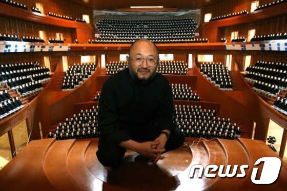 본문 이미지 - 롯데콘서트홀 음향 설계를 맡은 야수히사 토요타ⓒ News1