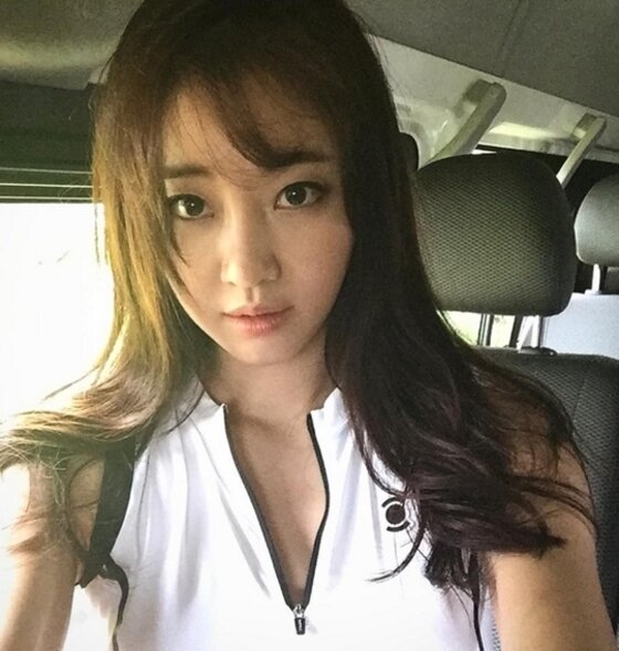 김사랑, 지퍼 끝까지 내린 채 김사랑, 지퍼 끝까지 내린 채