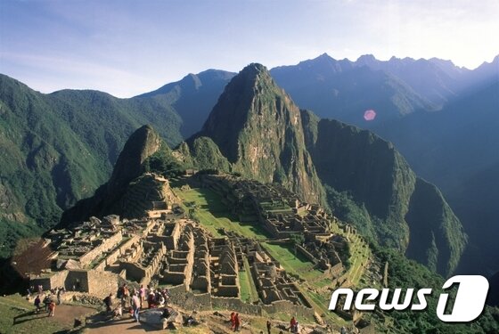 본문 이미지 - 이 코스는 이전의 잉카 트레일과 달리 짐을 옮겨주는 포터, 요리사 등의 도움 없이 이동 가능하다. (페루관광청 제공) ⓒ News1 travel