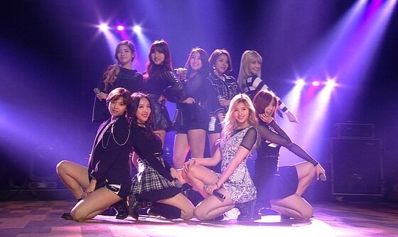 본문 이미지 - 걸그룹 트와이스가 어린 나이에 데뷔한 소감을 전했다. ⓒ News1star  / KBS