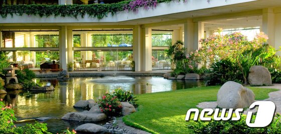 본문 이미지 - 마케나 비치 ＆ 골프 리조트는 할레아칼라 화산의 광대한 구릉지에 둘러싸인 약 728만㎡의 넓은 부지 위에 다양한 시설을 자랑하고 있다. (허니문리조트 제공) ⓒ News1 travel