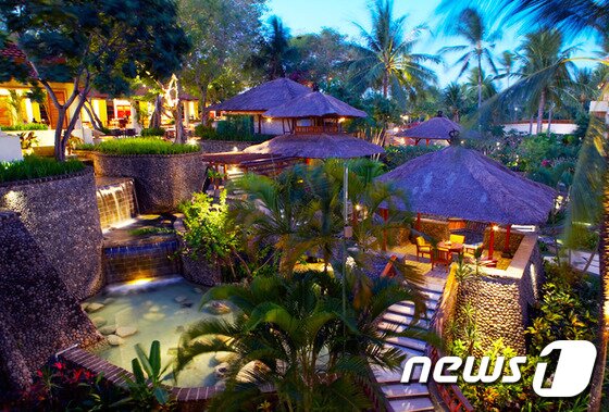 본문 이미지 - 리조트는 그 이름처럼 라군 풀이 리조트 전체를 덮고 있다. (허니문리조트 제공)ⓒ News1travel