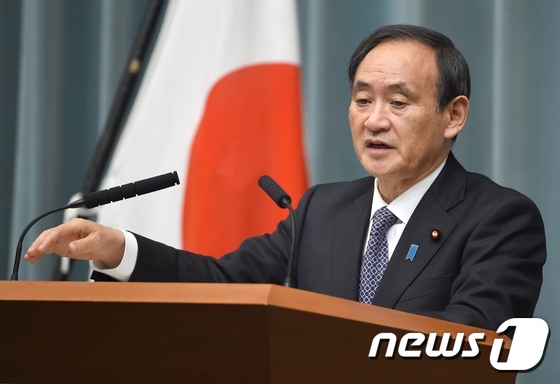 스가 요시히데(菅義偉) 일본 관방장관. © AFP=뉴스1