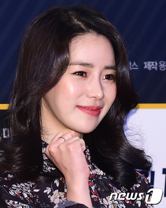 (서울=뉴스1스타) 권현진 기자 = 배우 임지연이 10일 오후 서울 코엑스 메가박스에서 열린 영화 ‘럭키’ vip 시사회에 참석해 파이팅을 외치고 있다.