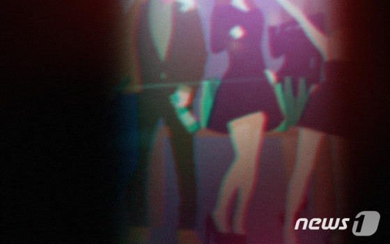 "성매매 안 하고 대신 예약만" 공무원 남편 오리발…업소 메모엔 '배 뚱뚱'