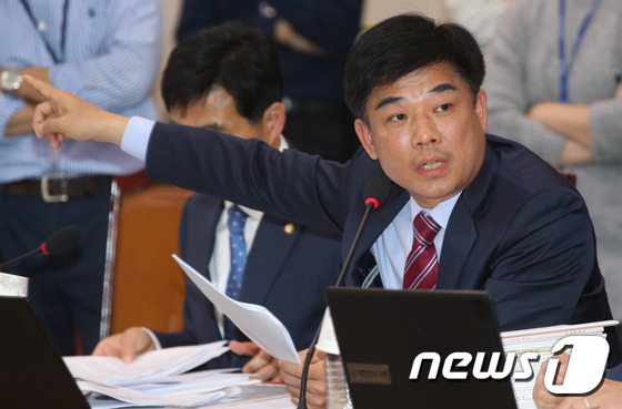 질의하는 김병욱 더불어민주당 의원. (뉴스1DB) © News1
