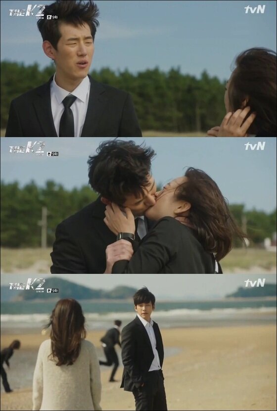 본문 이미지 - 지난 20일 방송된 '더 케이투'에서 이재우, 이예은의 키스신이 공개됐다. ⓒ News1star / tvN '더 케이투' 캡처