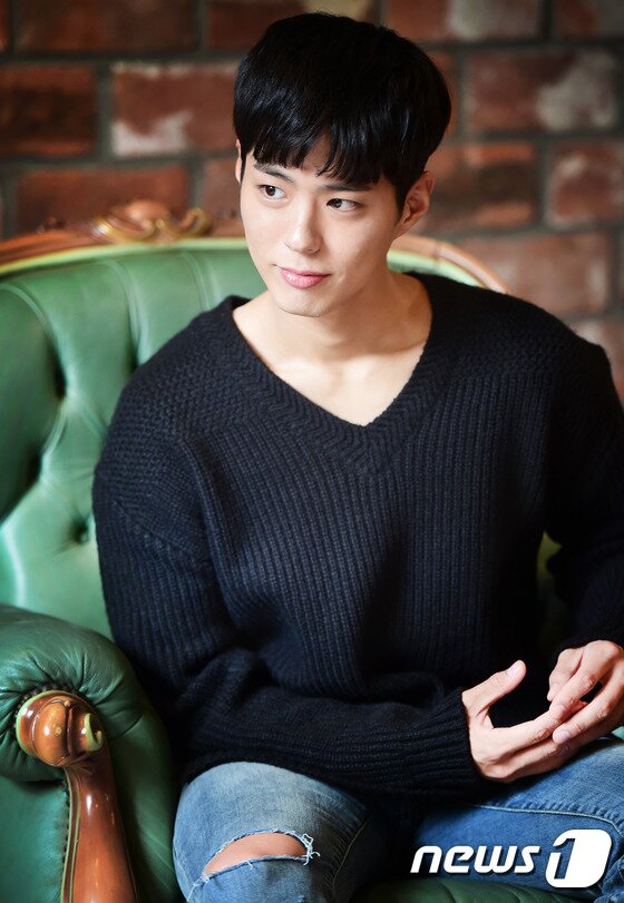 본문 이미지 - 박보검이 최근 서울 종로구 삼청동에서 진행된 인터뷰에서 포즈를 취했다. ⓒ News1star / 권현진 기자