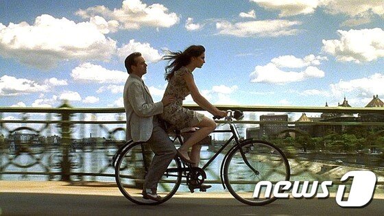 본문 이미지 - 영화 '글루미 선데이' 스틸컷.ⓒ News1