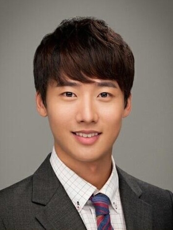 본문 이미지 - 배우 최창엽이 필로폰 투약 혐의로 검찰 조사 중에 있다. ⓒ News1star / 최창엽 트위터