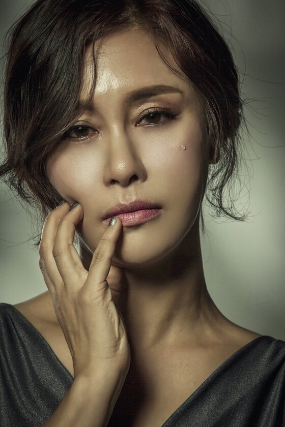 본문 이미지 - 故 장덕의 유작 ‘날 찾지 말아요’가 26년 만에 리메이크된다. ⓒ News1star / 아트인터내셔널