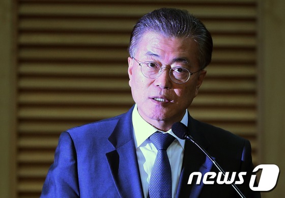 문재인 "박 대통령 조건없는 퇴진 때까지 퇴진운동"