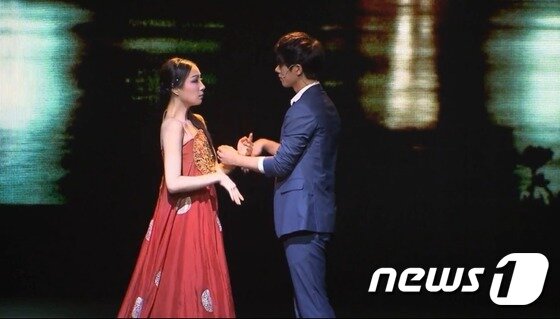 본문 이미지 - 융복합 뮤지컬 &#39;원데이&#39; 공연장면 ⓒ News1