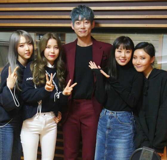 본문 이미지 - 마마무가 '테이의 꿈꾸는 라디오'에 출연했다. ⓒ News1star / MBC