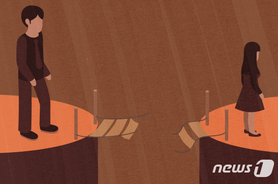 "화려한 속옷 엄마, 친구 남편과 바람…도와달라" 고2 딸의 '눈물'