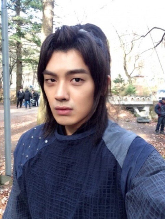 본문 이미지 - 정윤회 아들 정우식 캐스팅 의혹에 MBC PD가 글을 남겼다. ⓒ News1star / 정우식 SNS