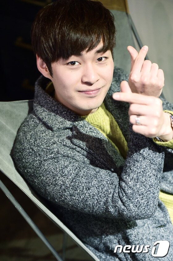 본문 이미지 - 진원이 최근 서울 강남구 논현동 까사 알렉시스에서 진행한 인터뷰를 통해 '고칠게'의 표절 논란에 대해 해명했다. ⓒ News1star / 권현진 기자