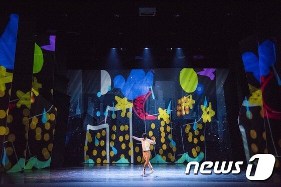 본문 이미지 - 현대무용 '어린왕자' 공연 장면 (사진=국립현대무용단)