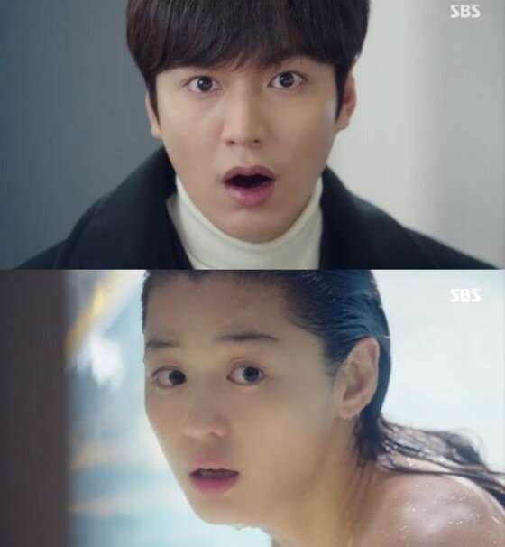 본문 이미지 - 이민호가 전지현을 보고 놀랐다. ⓒ News1star/ SBS '푸른 바다의 전설' 캡처