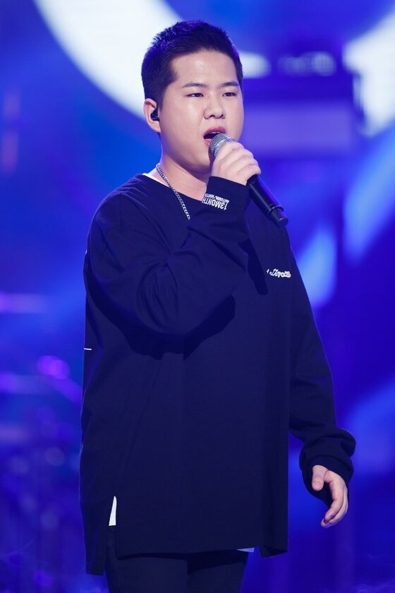 본문 이미지 - 김영근과 이지은은 9일 오후 2시 서울 마포구 상암동 CJ E&M 사옥에서 진행된 Mnet '슈퍼스타K 2016' 우승자-준우승자 공동인터뷰에 모습을 들어냈다. ⓒ News1star/ CJ E&M 