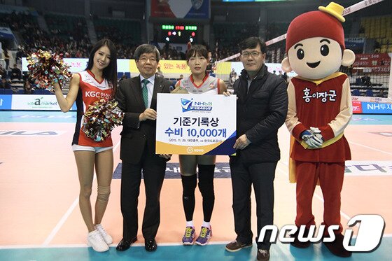 본문 이미지 - V리그 최초로 1만수비를 기록했던 김해란. (KOVO 제공)ⓒ News1