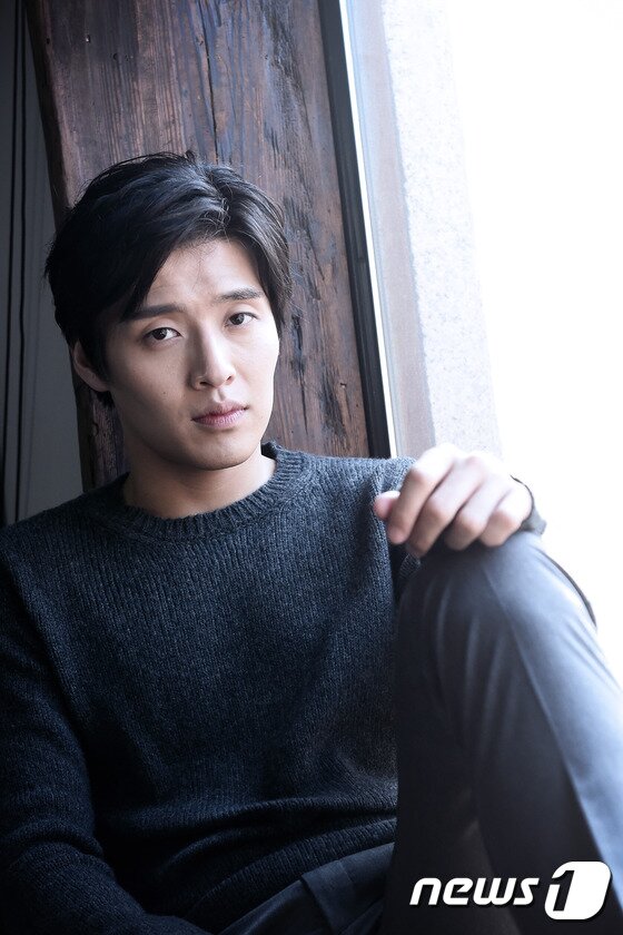 본문 이미지 - 배우 강하늘이 최근 서울 종로구 삼청동의 한 카페에서 진행된 영화 '동주', '좋아해줘' 인터뷰에서 두 작품 개봉을 앞둔 소감을 밝혔다. ⓒ News1star / 고아라 기자