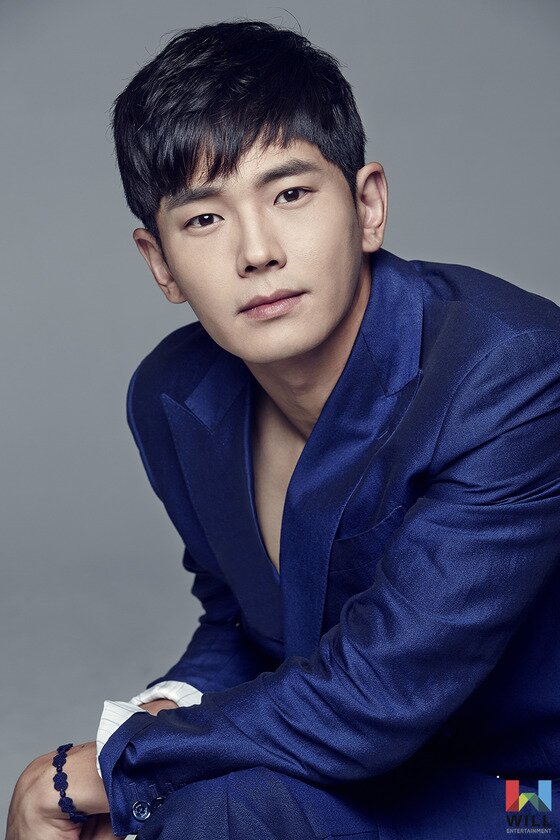 본문 이미지 - 배우 온주완이 윌엔터테인먼트와 재계약을 맺었다. ⓒ News1star / 윌엔터테인먼트