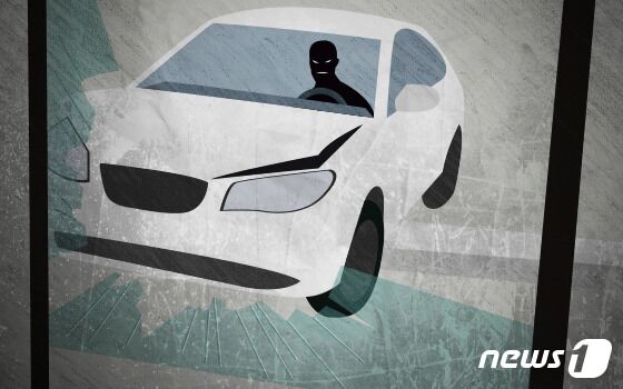 진주서 60대 운전하던 SUV 상가 돌진…인명피해 없어