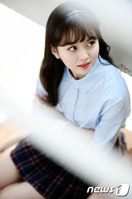 본문 이미지 - 배우 김소현이 최근 서울 종로구 삼청동의 한 카페에서 진행된 인터뷰에서 영화 '순정' 수옥 캐릭터를 연기하기 위해 노력했던 점에 대해 고백했다. ⓒ News1star / 권현진 기자