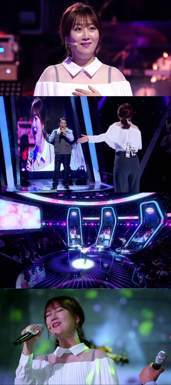 본문 이미지 -  장윤정이 파이널 무대에서 ‘초혼’을 열창하다 눈시울을 붉혔다.ⓒ News1star/ SBS