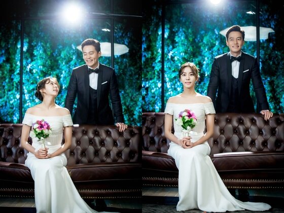 본문 이미지 - '결혼계약' 이서진과 유이의 웨딩 촬영 현장이 포착됐다.  ⓒ News1star / MBC