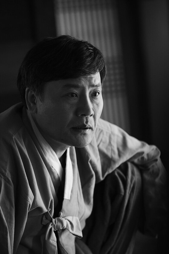 본문 이미지 - 배우 최일이 영화 '동주'에 대한 관객의 사랑에 감사하며 지속적인 관심을 당부했다 ⓒ News1star / 루스이소니도스