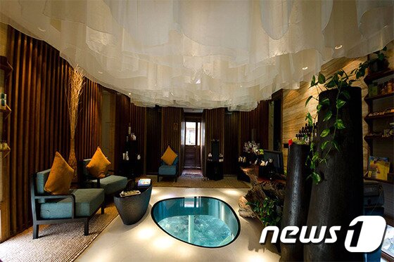 본문 이미지 - 특히 라군 빌라와 디럭스 워터 빌라는 신혼부부가 많이 찾는다. (허니문리조트 제공) ⓒ News1 travel