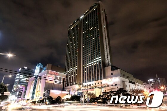 본문 이미지 - 롯데호텔부산은 개관 19주년을 맞아 특별 프로모션을 진행한다. (롯데호텔부산 제공) ⓒ News1