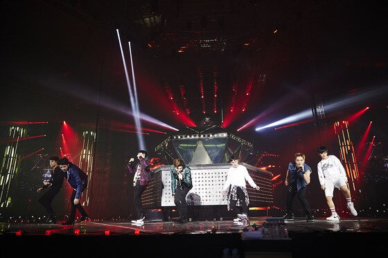 본문 이미지 - 엑소가 20일 두 번째 단독 콘서트를 개최했다. ⓒ News1star/ SM엔터테인먼트