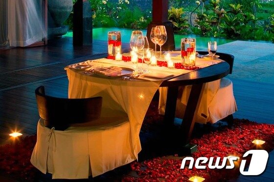 본문 이미지 - 불가리 리조트 내에는 이태리풍 요리와 현지식 요리 레스토랑이 각각 존재해 자신의 입맛에 맞는 것으로 선택할 수 있다.    (불가리 홈페이지) ⓒ News1 travel