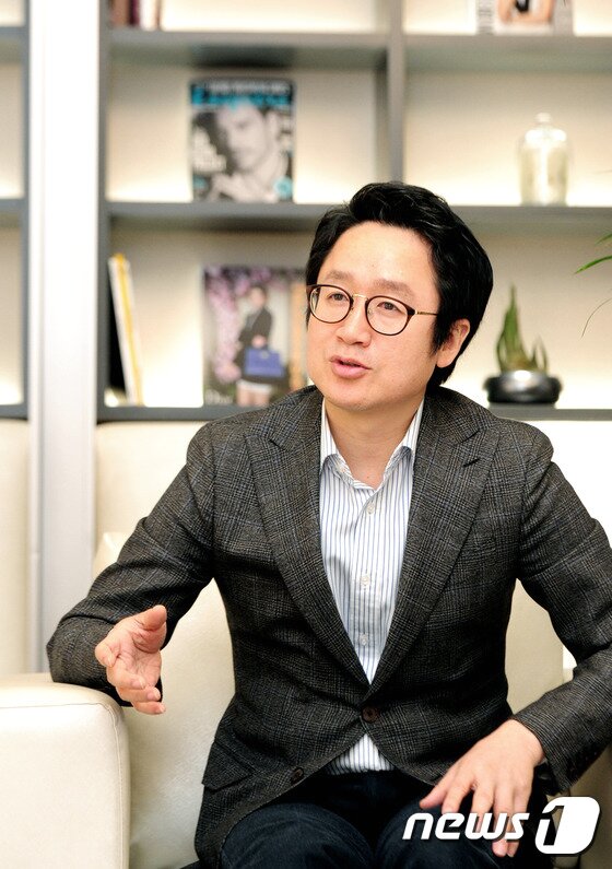 본문 이미지 - 김주남 롯데면세점 제주점 대표이사가 31일 제주시 연동 롯데면세점에서 뉴스1과 인터뷰를 하고 있다.2016.3.31/뉴스1 ⓒ News1 이석형 기자
