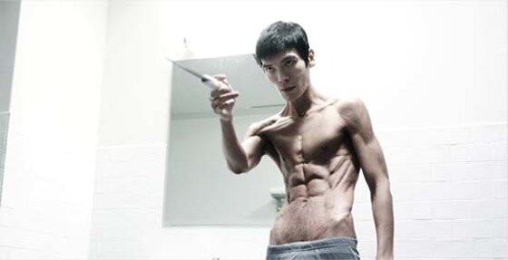 본문 이미지 - 배우 김성오와 오태경이 극적인 연기 변신에 나섰다.  ⓒ News1star / 영화 '널 기다리며' 스틸