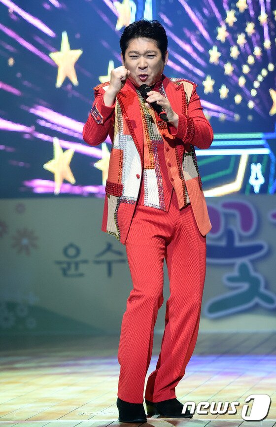 본문 이미지 - 트로트 가수 박상철이 최근 뉴스1스타와 만나 팬들에 사랑에 대한 고마움을 표현했다. ⓒ News1star/ 권현진 기자