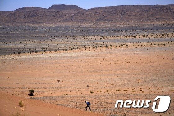 본문 이미지 - 모로코 남부 사하라 사막. ⓒ AFP=뉴스1 ⓒ News1 최종일 기자