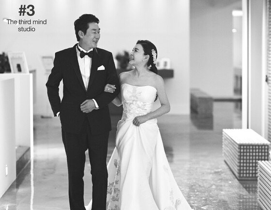 본문 이미지 - 이충희-최란 부부가 ‘뉴마인드 웨딩’을 올린다. ⓒ News1star / 화이트도아 웨딩홀