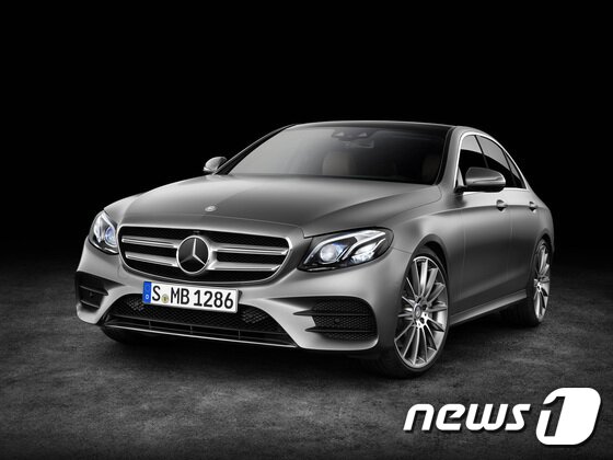 본문 이미지 - 벤츠 10세대 '더 뉴 E-클래스'ⓒ News1
