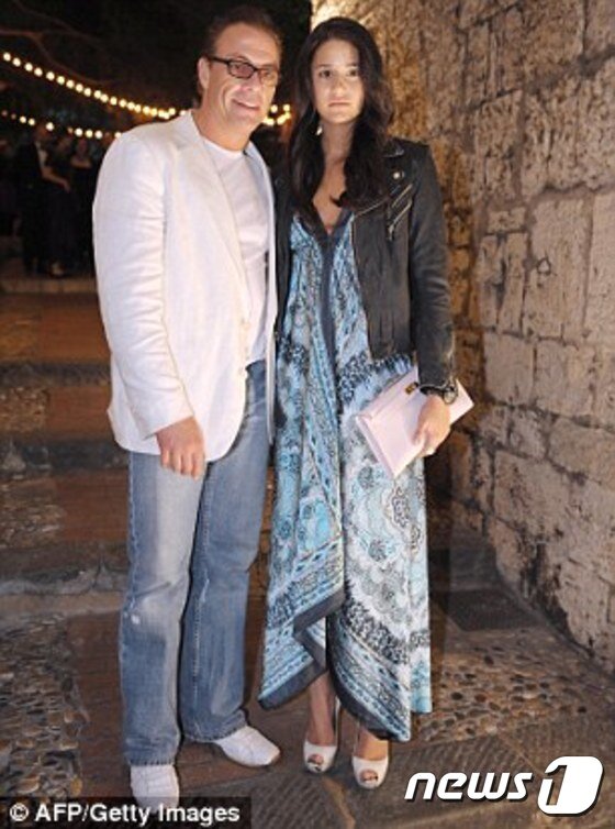 본문 이미지 - 장 클로드 반담과 비앙카 브리ⓒAFP=News1